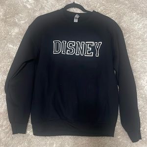 Women’s crewneck